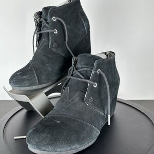 Toms Desert Wedge Heel Ankle Boots Lace Up Black Suede Bootie Size 10 Women's